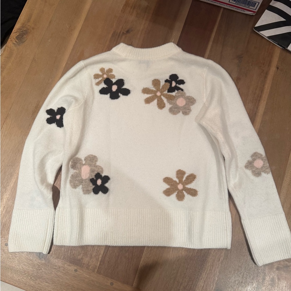 CeCe Groovy Sweater Antique White - Picture 7 of 12